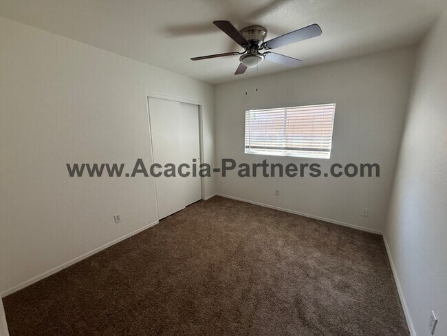 Building Photo - Three bedroom home in Mesquite Ranch