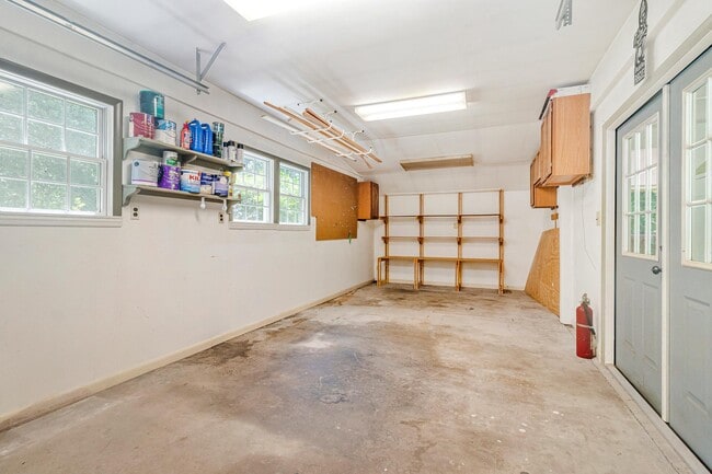 Building Photo - 4601 Wood Dr