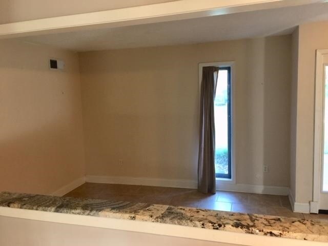 Building Photo - 89 Ericson Rd