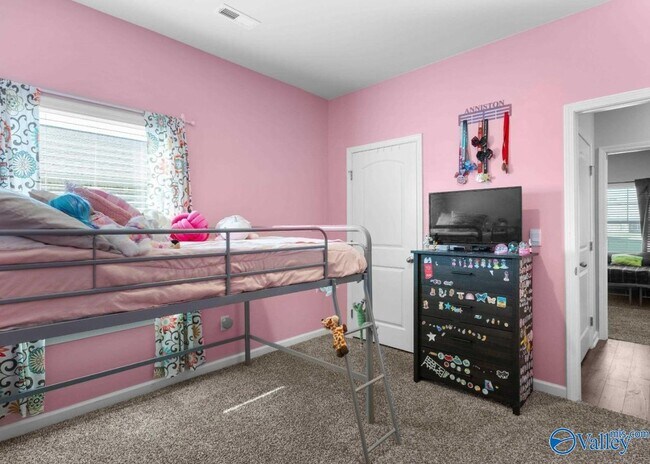 Building Photo - 123 Barn Trail Way