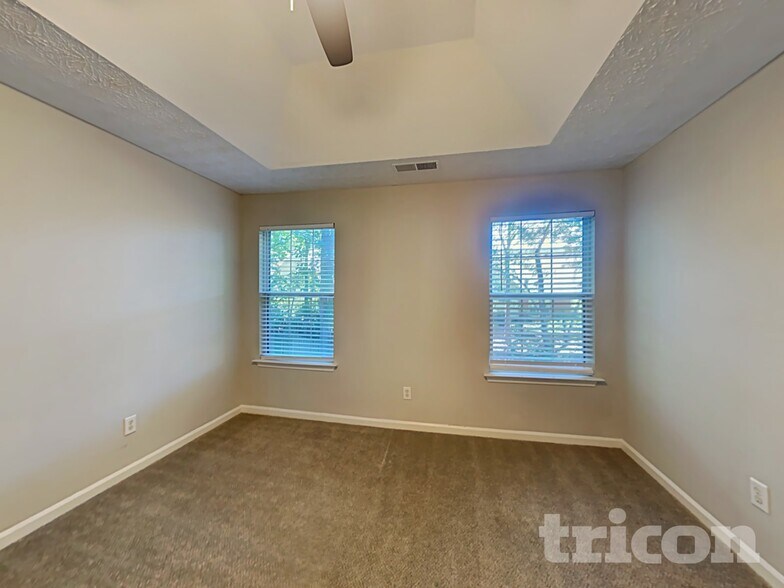 Building Photo - 1101 Tuscany Cir SW