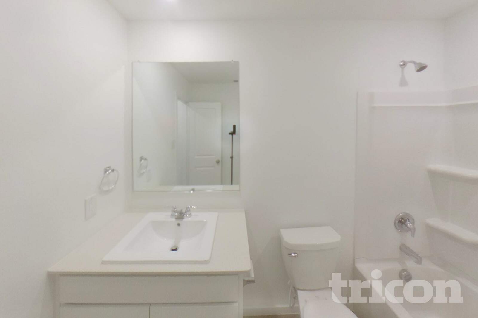 Building Photo - 1624 Parlier St