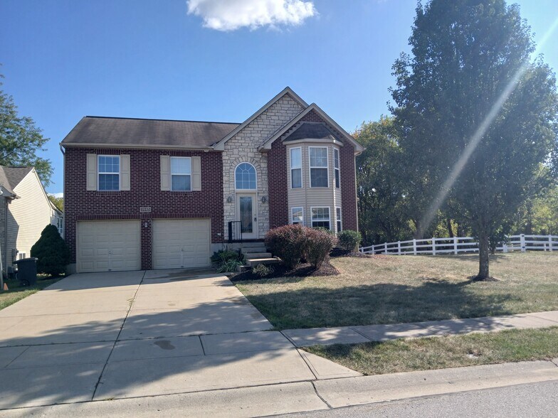 Building Photo - 1445 Urlage Dr