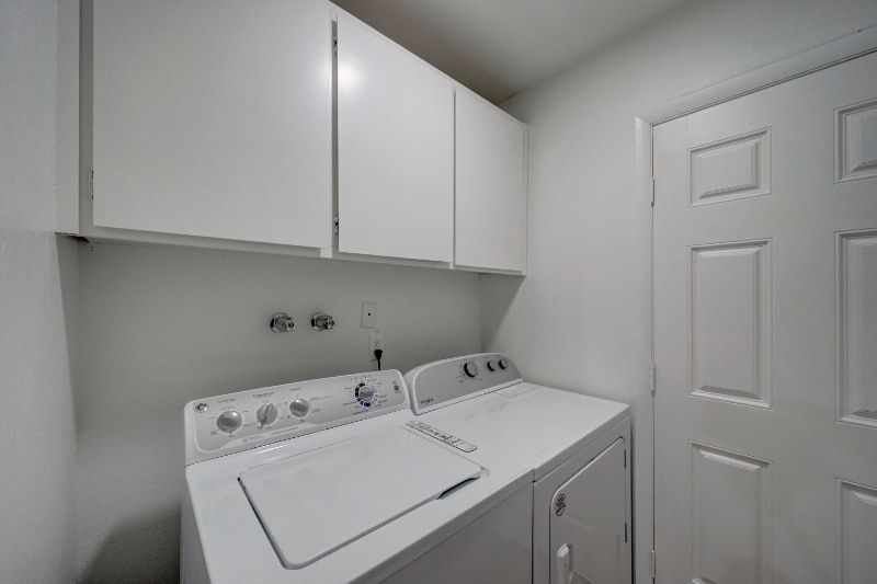 Building Photo - 4625 W Morten Ave