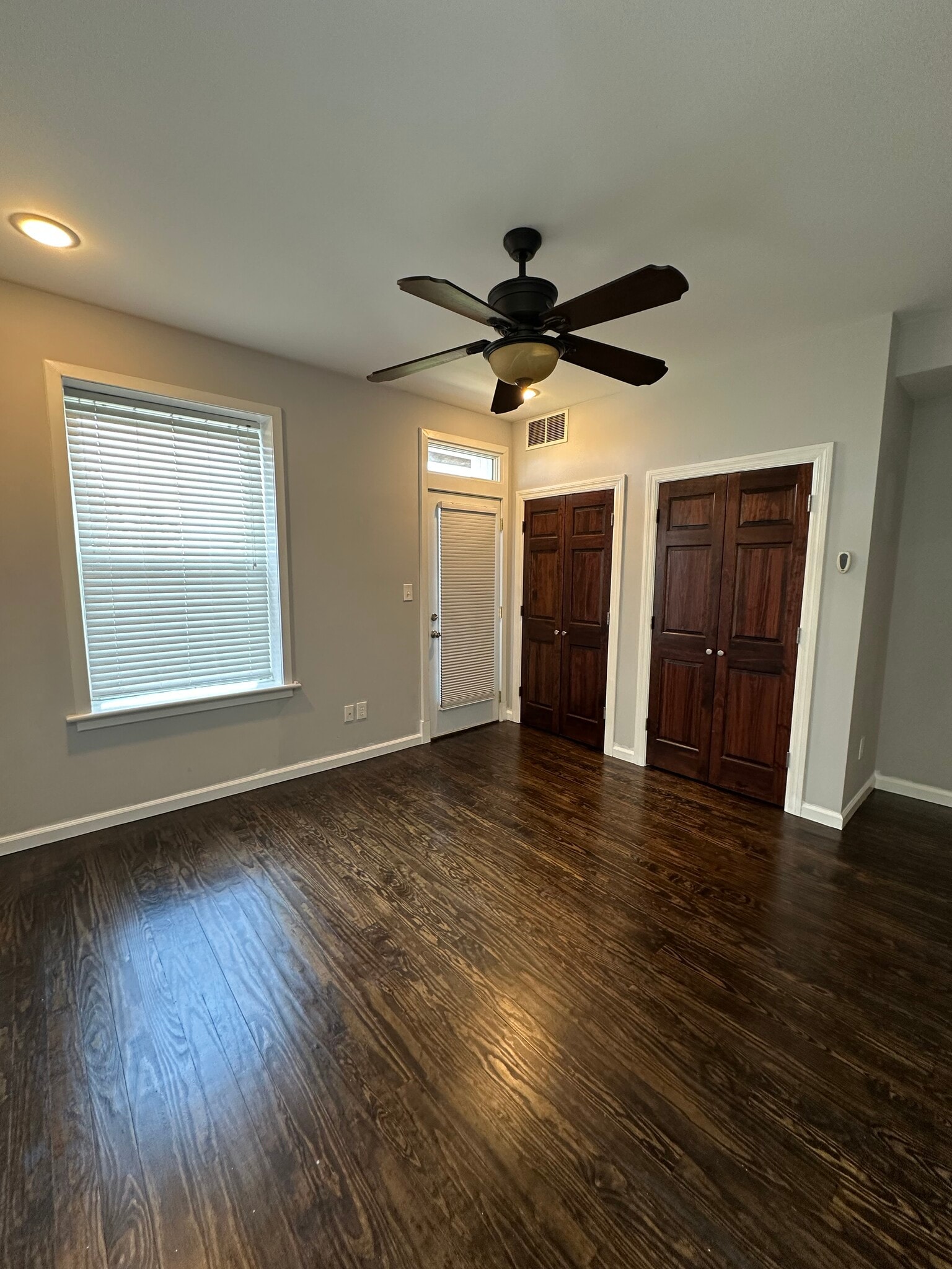Master bedroom - 3169 Portis Ave