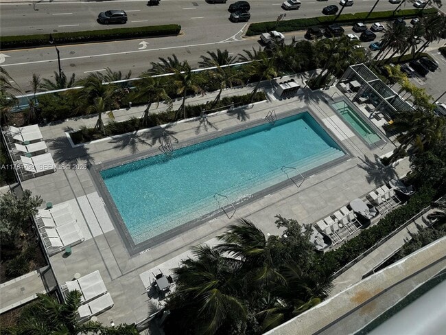 Building Photo - 17550 Collins Ave