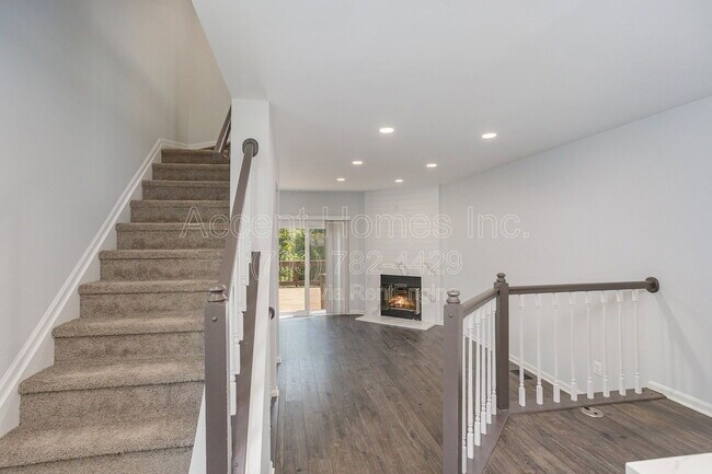 Building Photo - 7301 Castleberg Ct