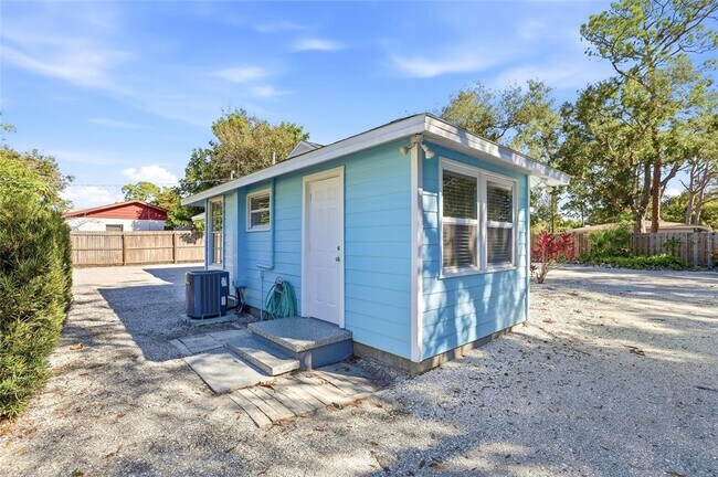 Building Photo - 2854 W Rainbow Cir