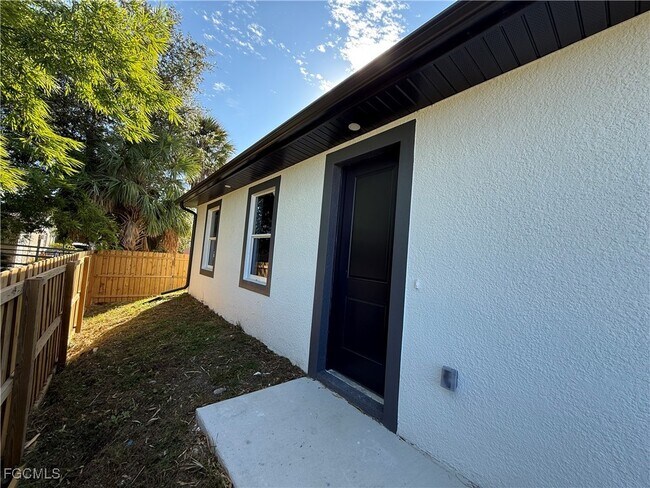 Building Photo - 2103 French St