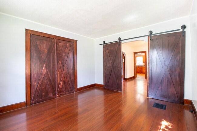 Building Photo - 265 Duffield Ave