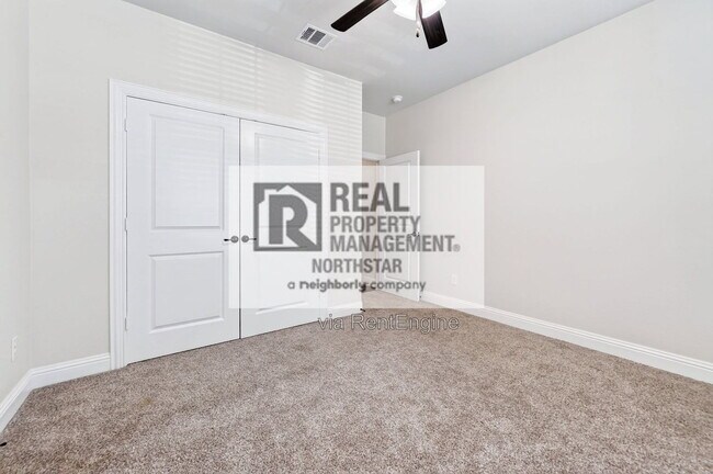 Building Photo - 4027 Quincy St