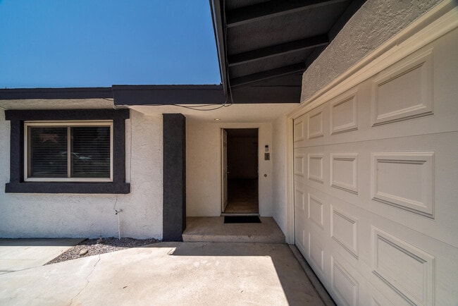 Building Photo - 73100 Santa Rosa Way