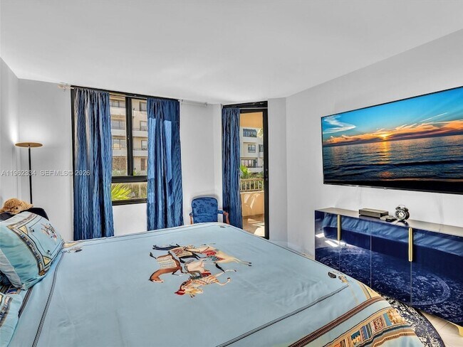 Building Photo - 101 Crandon Blvd