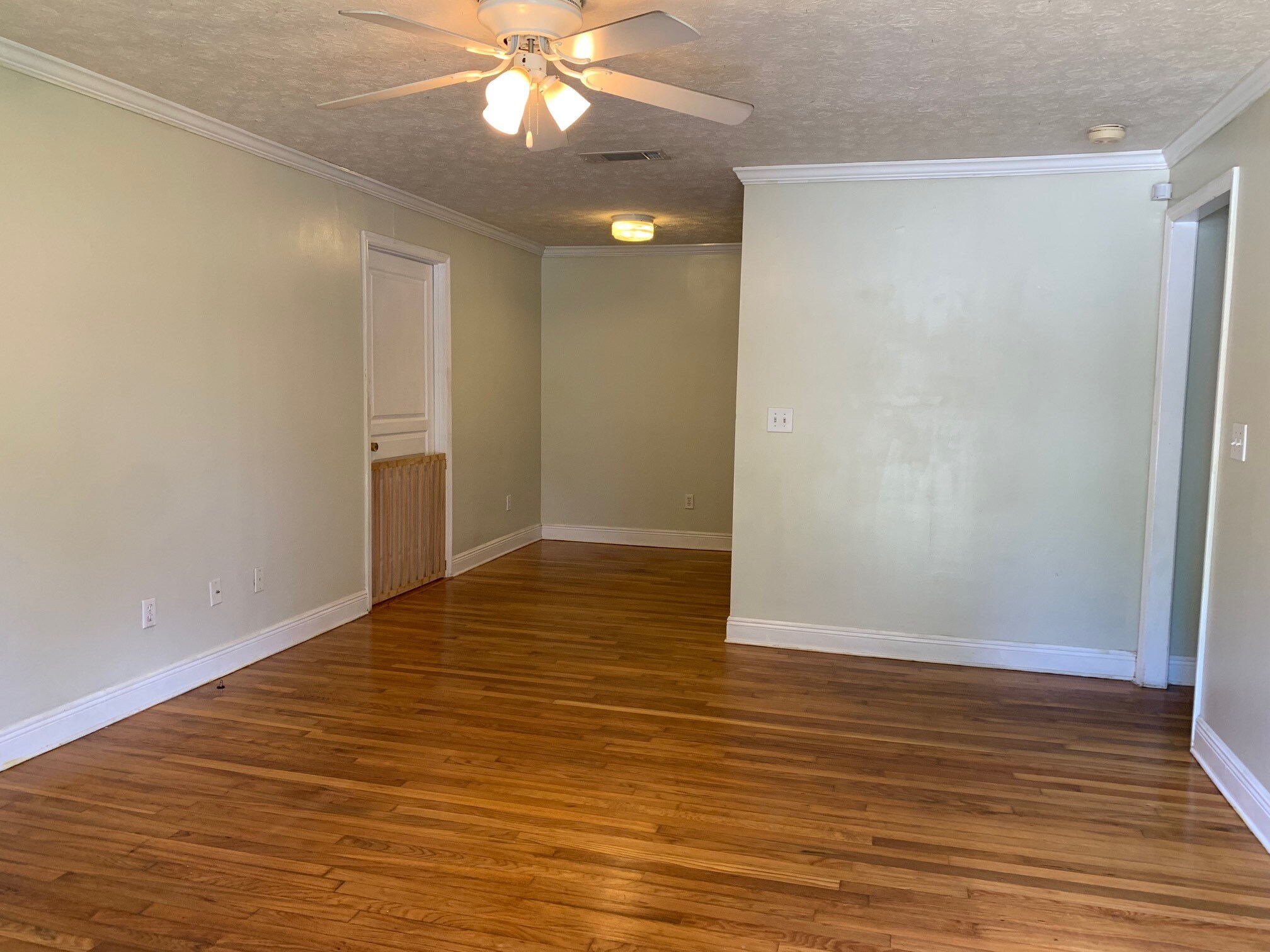 Building Photo - 602 Harper Ave