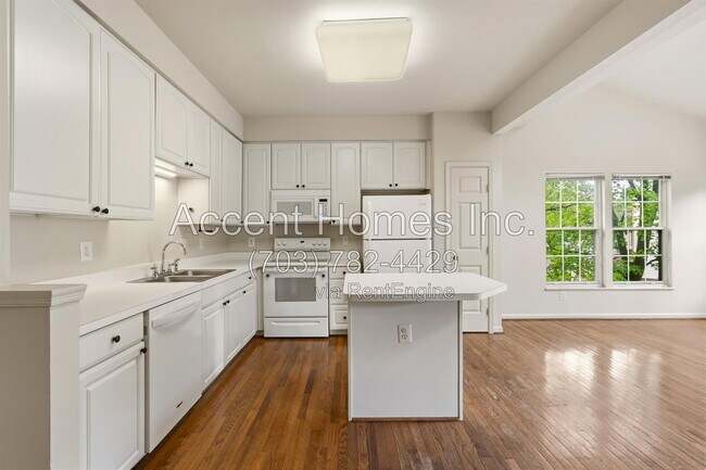 Building Photo - 6514 Osprey Point Ln
