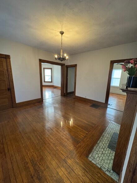 Building Photo - 21 Lafayette St