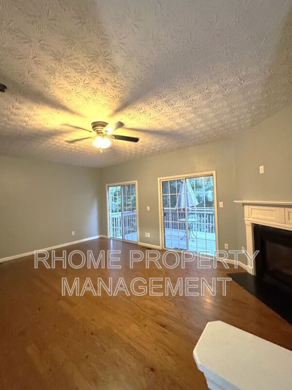 Building Photo - 756 Celeste Ln