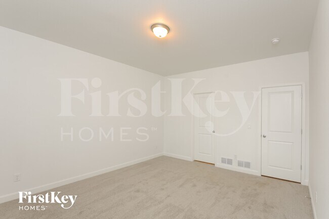 Building Photo - 496 Kansas Ave