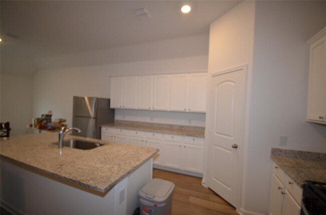 Building Photo - 1187 Amy Dr