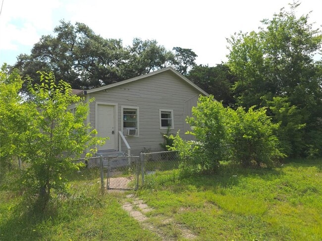 Building Photo - 2204 State Hwy 3