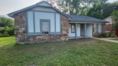 Building Photo - 3823 Rainford Dr