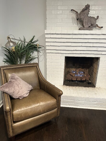 Building Photo - 2636 Acadia St