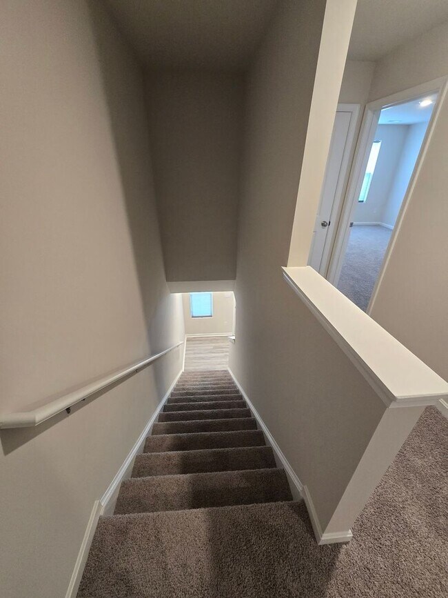 Building Photo - BRAND NEW 3 BEDROOM TOWNHOUSE IN PRINCE GEORGE