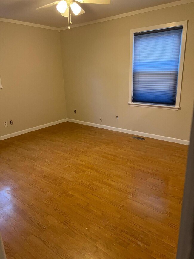 Building Photo - 1659 Strader Dr