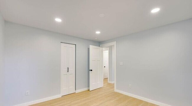 Building Photo - Stunningly Renovated 3BD/1BA Single Family Home in Newton, NC!