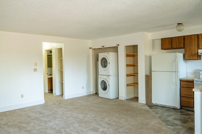 Building Photo - 835 Travois Way