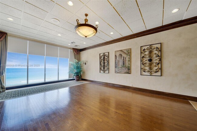 Building Photo - 4280 Galt Ocean Dr