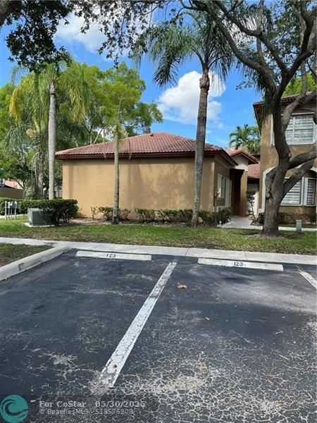 Building Photo - 16220 Emerald Cove Rd