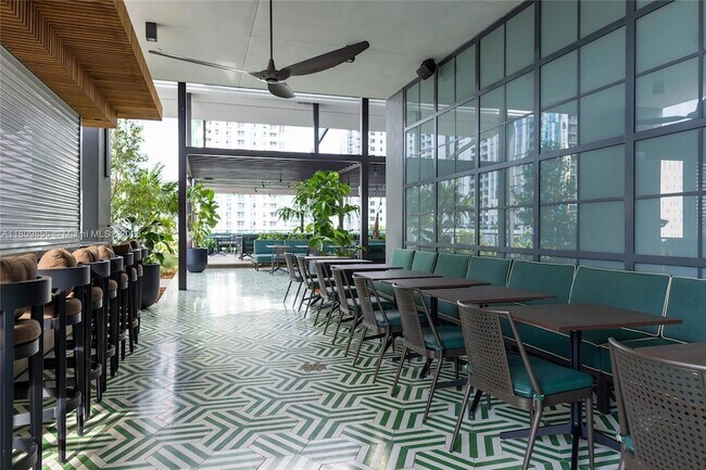 Building Photo - 159 NE 6th St