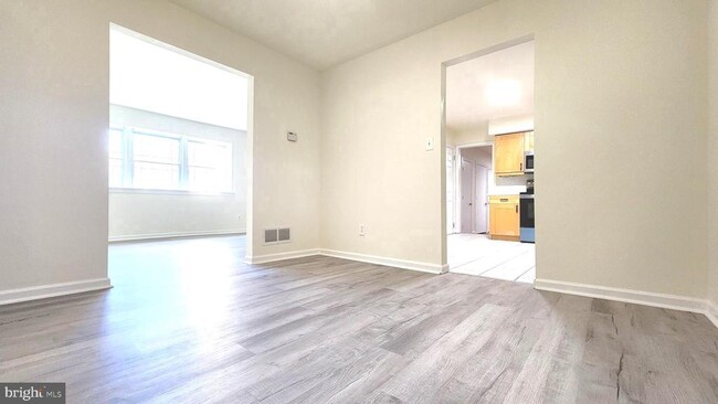 Building Photo - 356 Mockingbird Ave