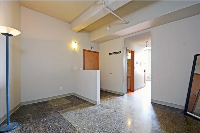 Building Photo - 488 Wabasha St N