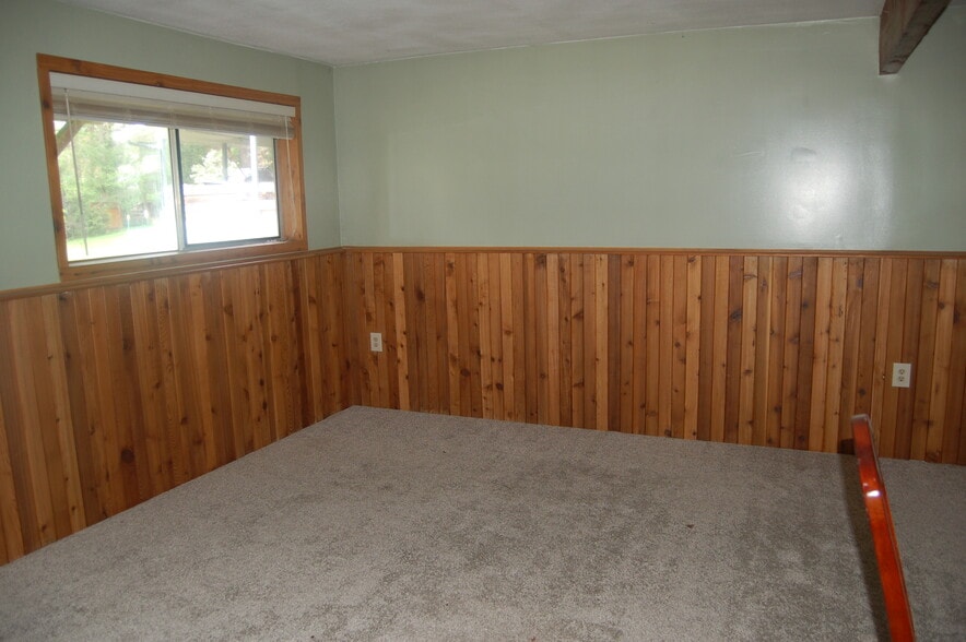 Building Photo - 721 Scenic Heights Rd