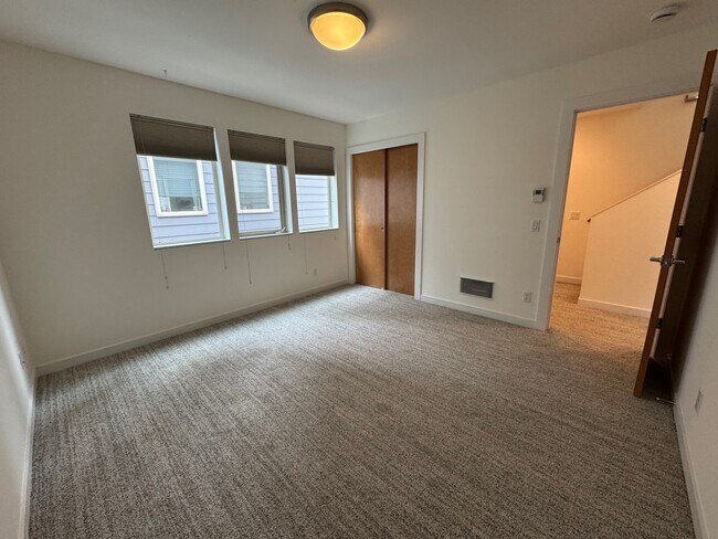 Building Photo - 4222 Linden Ave N