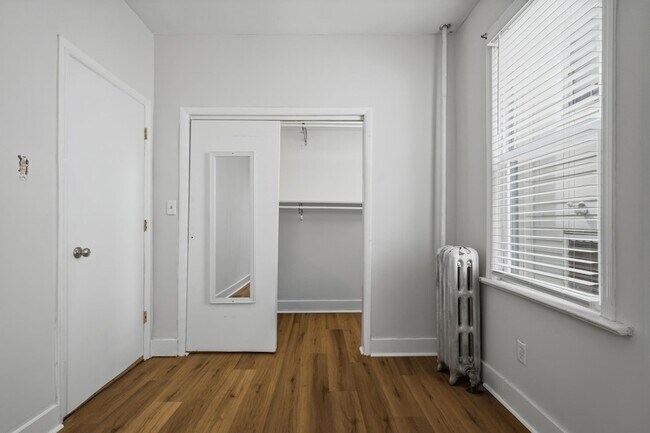 Building Photo - 16 Vreeland Terrace