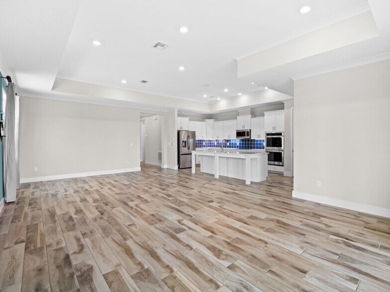 Building Photo - 27 Gulfstream Way