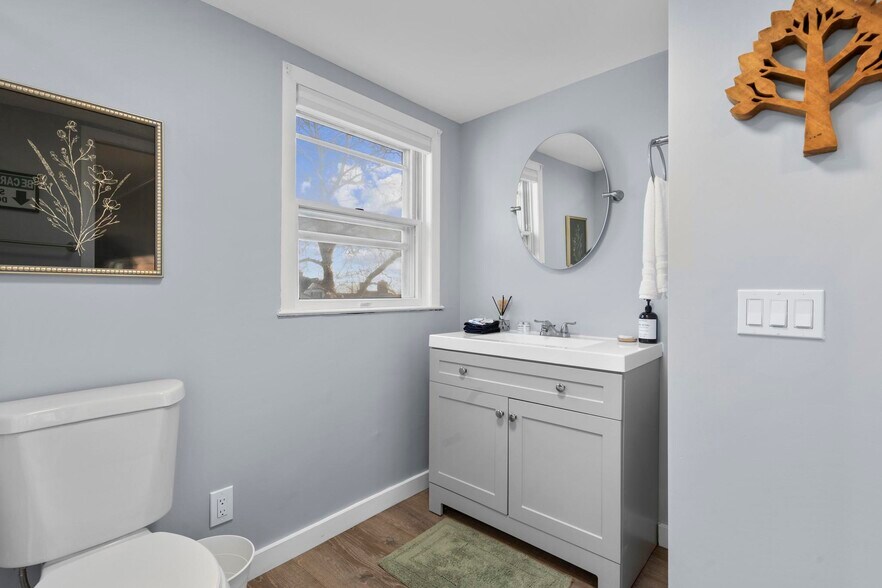 Building Photo - 11 Seaview Ave