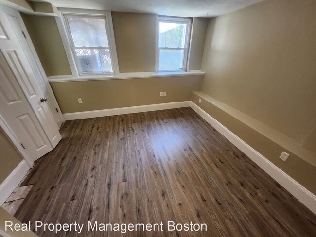 Building Photo - 2 br, 2 bath House - 132 W 8th Street - Un...