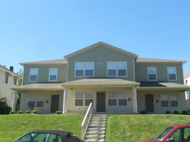 Primary Photo - 435-439 E 16th Ave