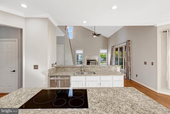 Building Photo - 47001 Smithwood Ct