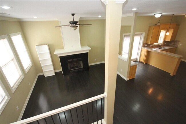 Building Photo - Available June 1st! 3-Bedroom, 2.5-Bathroom Home in Rupple Row