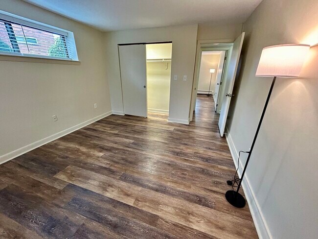 Building Photo - 70 Charles River Rd