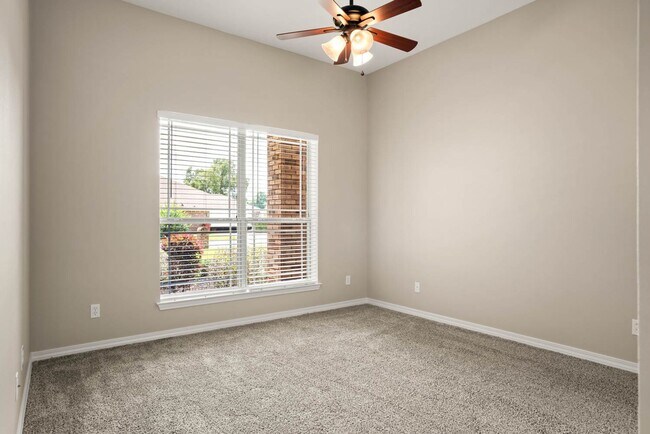 Building Photo - Stunning 4-Bedroom Home with Scenic Lake V...