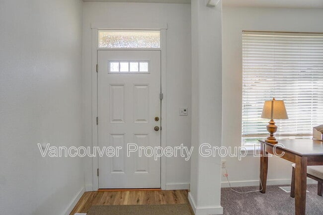 Building Photo - 6405 NE 87th Ave