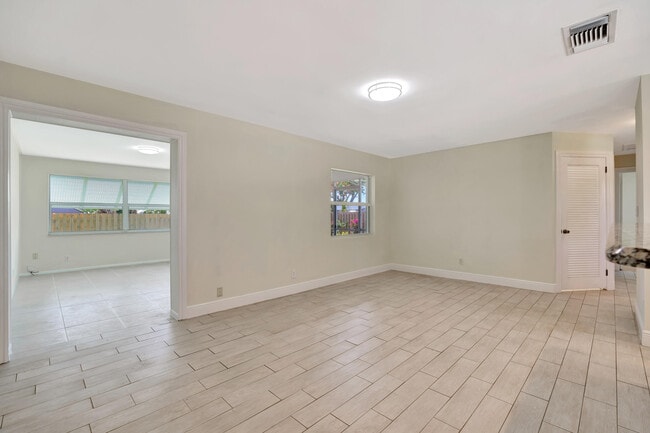 Building Photo - 713 Gumtree Rd