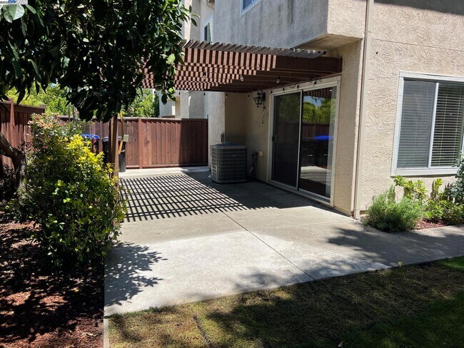 Building Photo - 4173 Garibaldi Pl