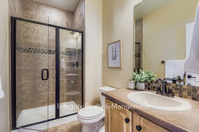 Building Photo - 3839 Donnington Cir